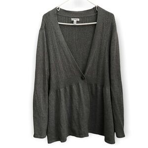 Croft‎ & Barrow Sweater Women’s Size 2X Gray One Button Closure
